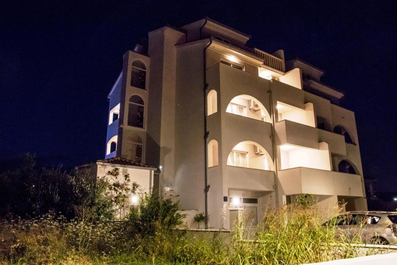 Villa Apartments Katja Trogir Exterior photo