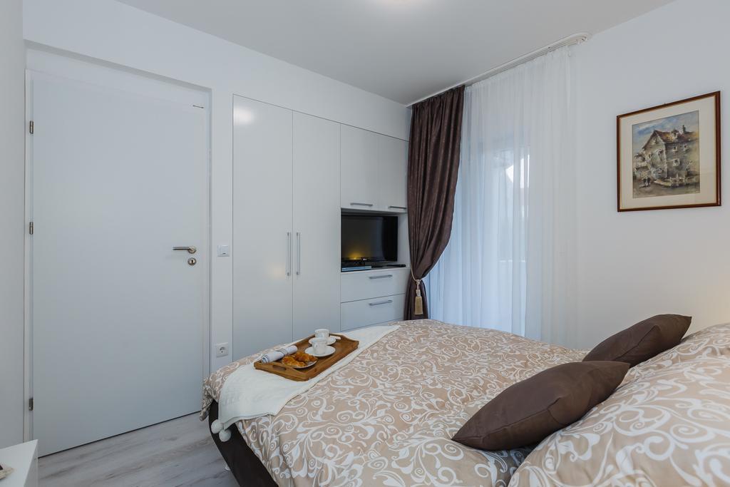 Villa Apartments Katja Trogir Exterior photo