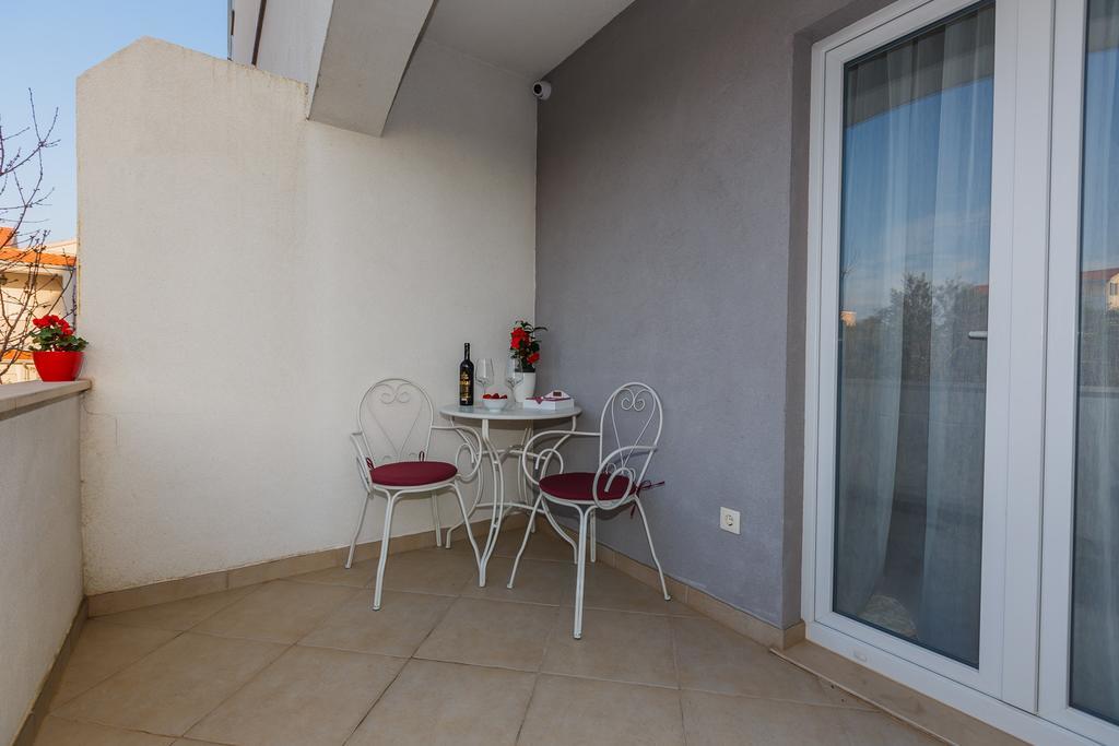 Villa Apartments Katja Trogir Exterior photo