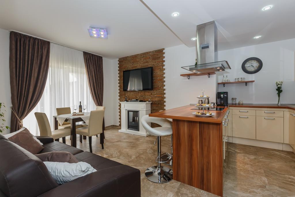 Villa Apartments Katja Trogir Exterior photo